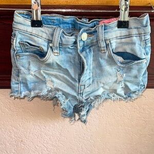 BLANKNYC The Mini Lenox Distressed Light Blue Denim Shorts Girls Size 7 Casual